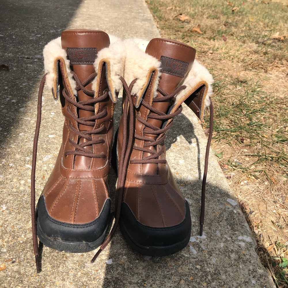 UGG BOOTS